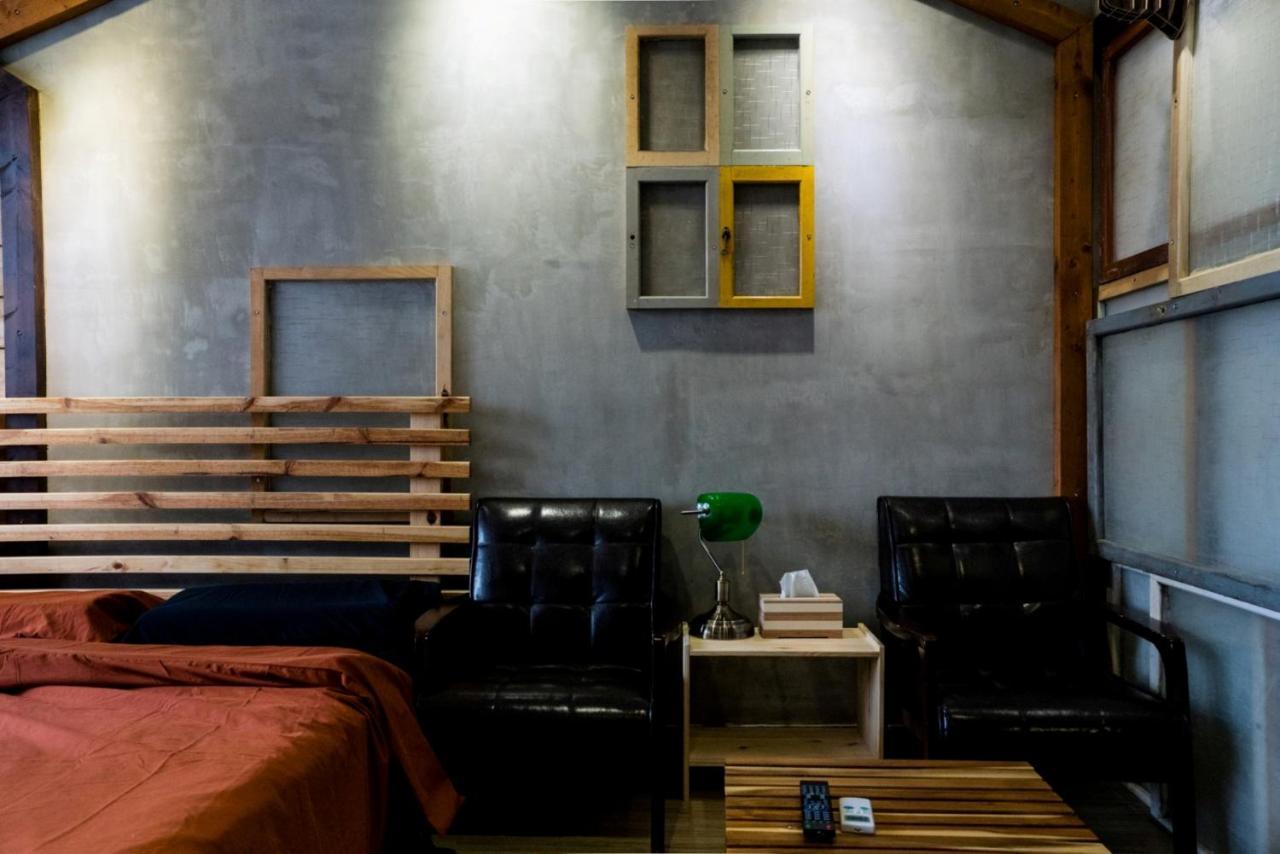 Hinoki Mansion Hostel Tainan Exterior foto